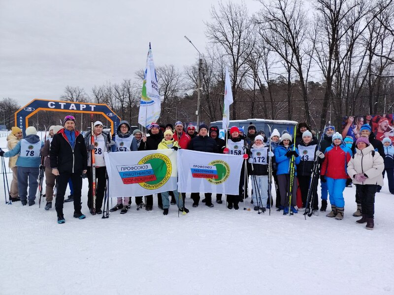 Более 500 участников приняли участие в лыжных соревнованиях в Тольятти в рамках Спартакиады профсоюзов